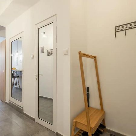 Stay And Play - Foosball And Comfort Sofia Exterior foto