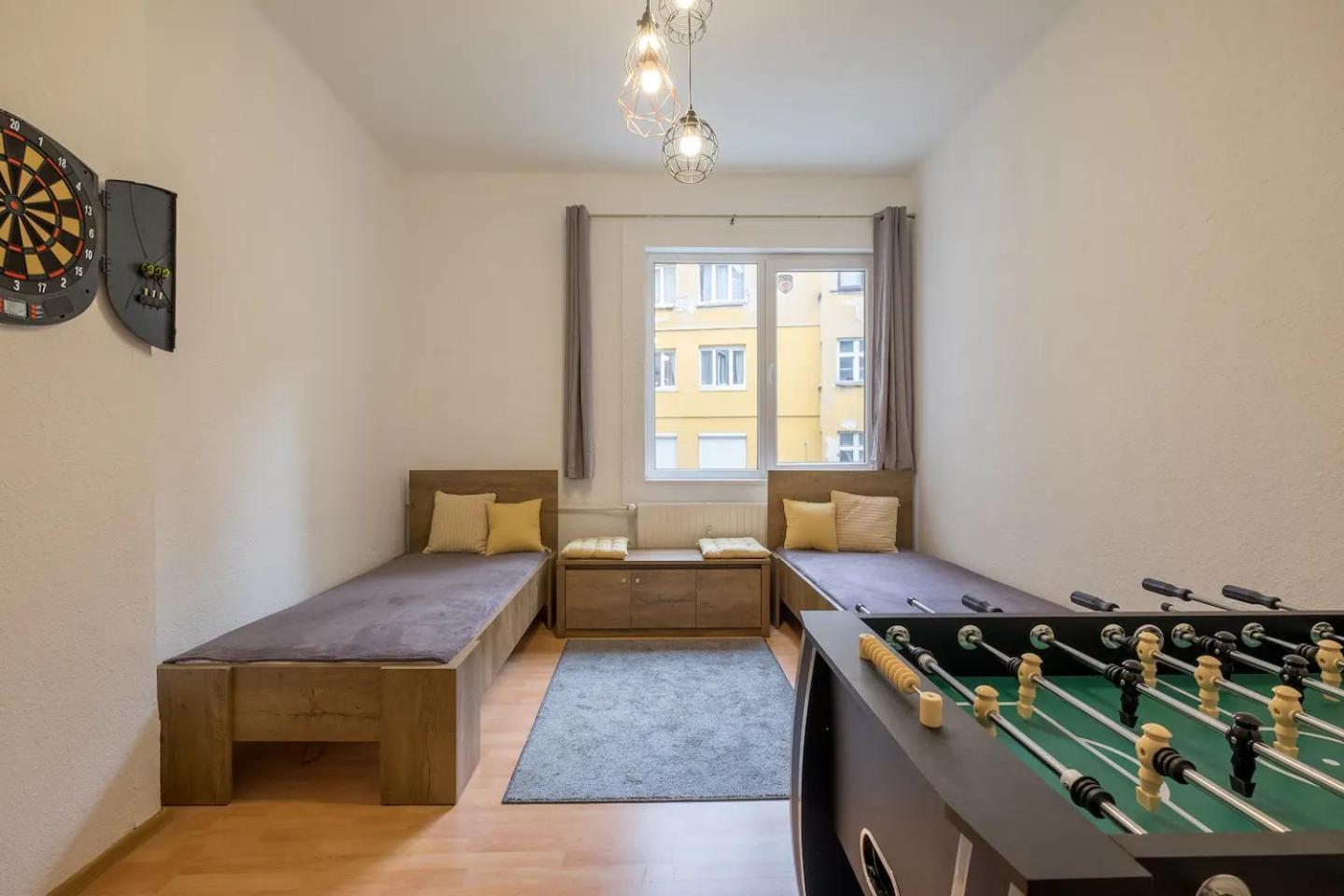 Stay And Play - Foosball And Comfort Sofia Exterior foto